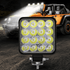 LED radni far 48W za automobil, kamion, traktor i terensko vozilo, sa praktičnim metalnim nosačem za jednostavniju montažu.